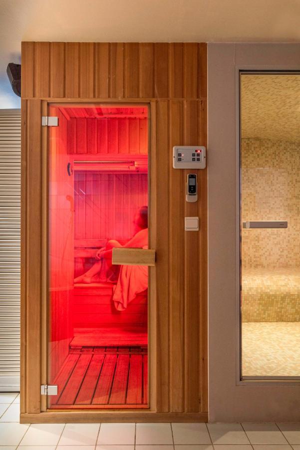 Beautyd Red Room Centrum Gullegem Вевельгем Экстерьер фото